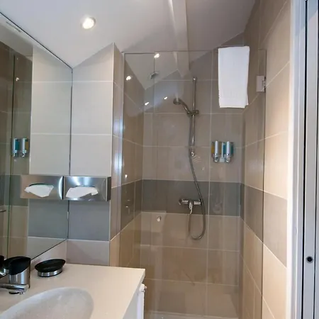 De La Cerisaie 3* ソ・レ・シャルトルー