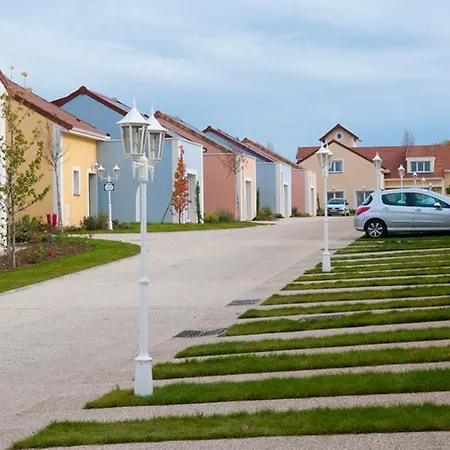 アパートホテル De La Cerisaie 3*